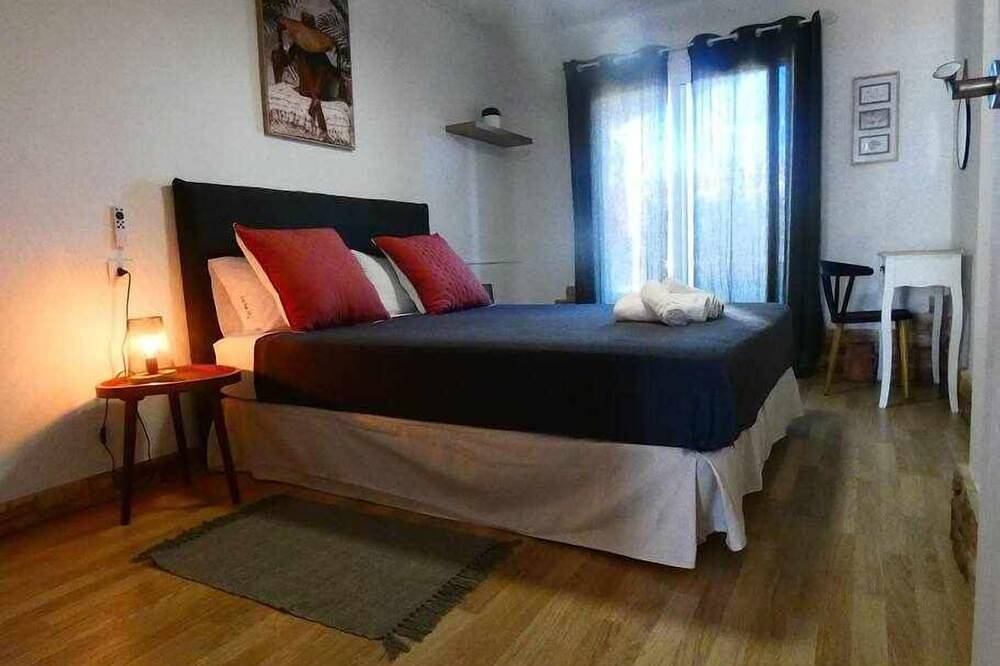 Apartamento entero, Xoriguer - Apartamento con piscina. in Cala Blanes, Ciudadela
