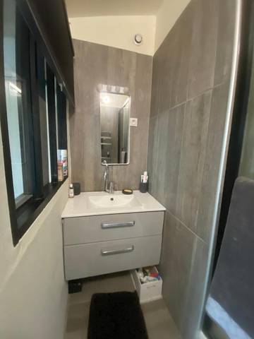 Gîte pour 6 personnes, avec terrasse et piscine à La Motte-d'Aigues
