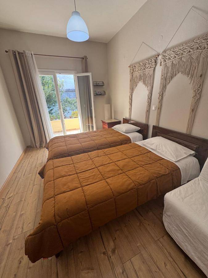 Location de vacances pour 3 personnes, avec vue et jardin dans Acharavi - 2