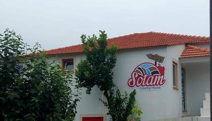 Cottage pour 2 personnes, avec terrasse et jardin ainsi que piscine et vue, animaux acceptés dans Góis