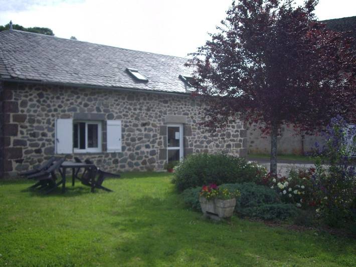 Chambre d’hôte pour 2 personnes, avec jardin et vue dans le Cantal - 3