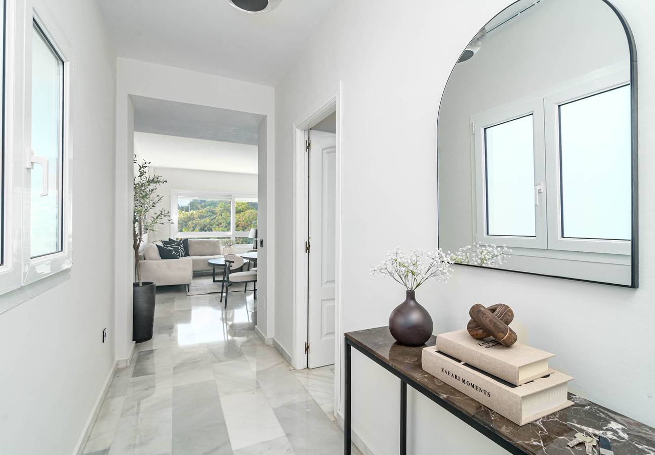 Entire apartment, Playa Rocio in Marbella West, Marbella