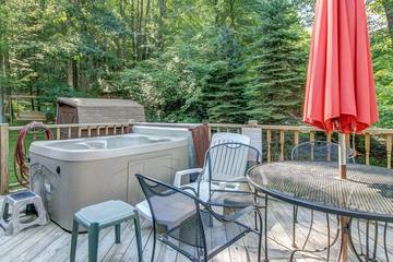 Vacation House for 8 Guests in Deep Creek Lake, Garrett County, Picture 3