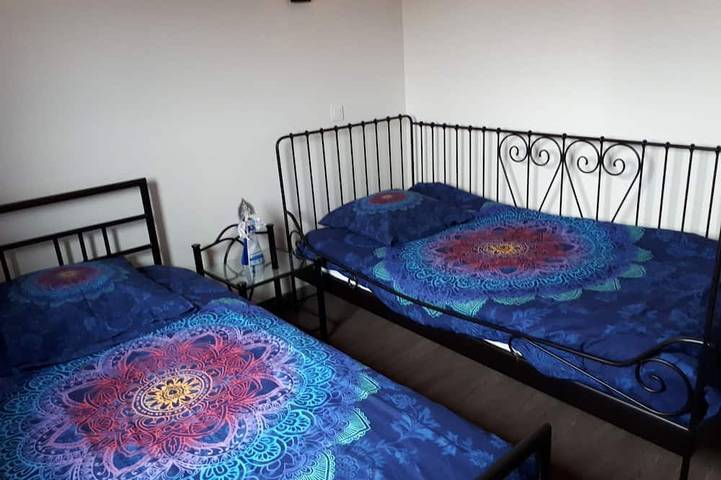 Gîte pour 12 personnes, avec terrasse et jardin à Le Thillot - 4