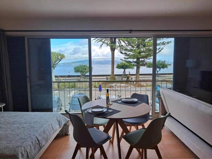 Casa de férias para 3 pessoas, com vista e varanda em Ilha do Faial