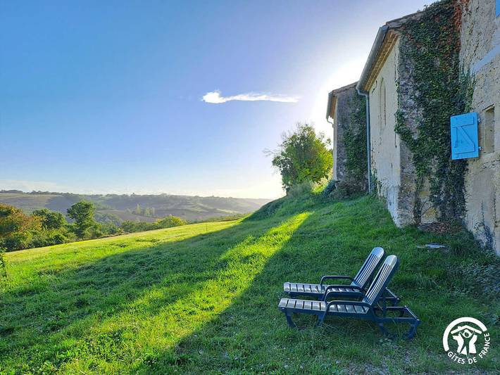Gîte pour 7 personnes, avec Terrasse et Jardin dans Magrin