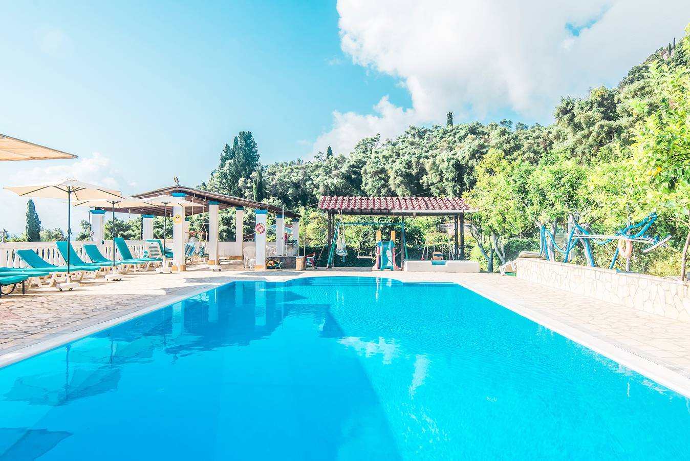 Ganze Wohnung, Apartment 'Andromaches Large' mit Meerblick & Gemeinschaftspool in Achilleio, Korfu