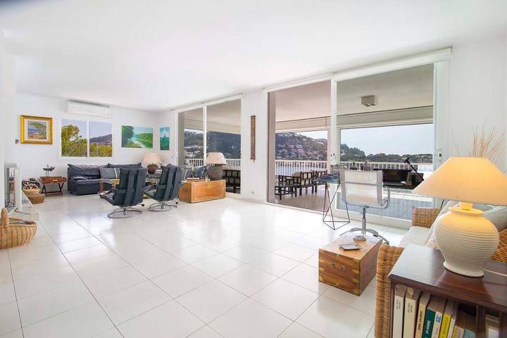 Villa pour 10 personnes, avec vue ainsi que jardin et piscine, animaux acceptés à Port d'Andratx - 4