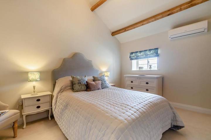 Log cabin for 2 people in Leeds