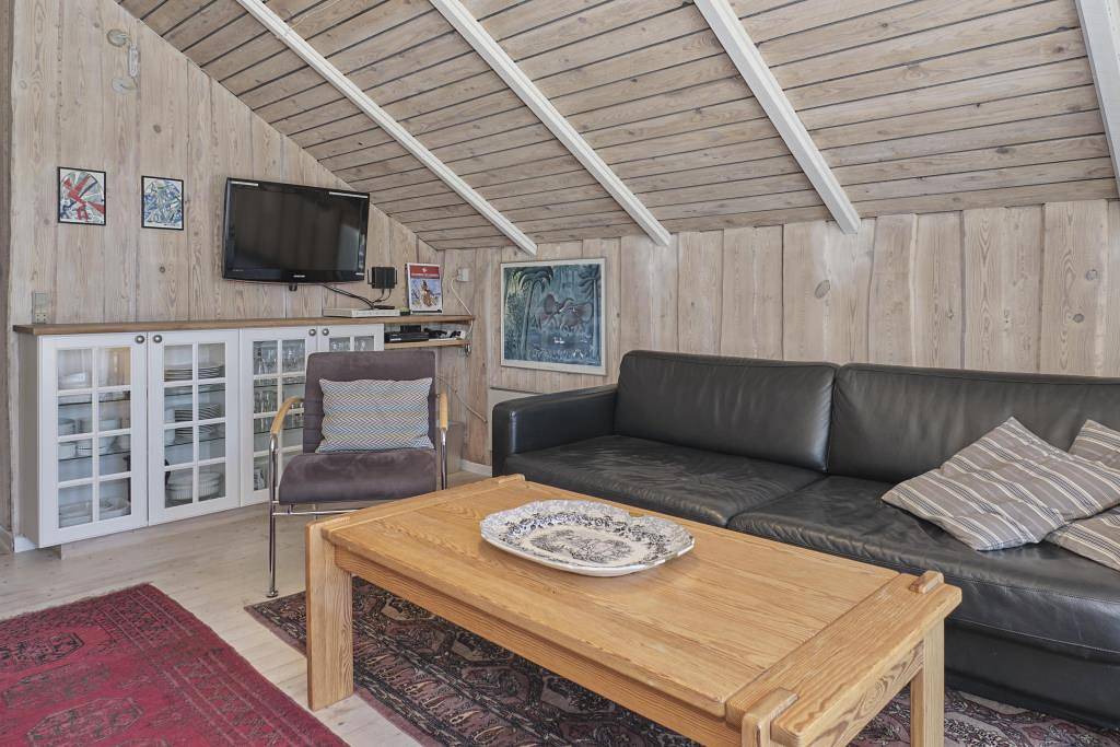 Älteres gemütliches Sommerhaus mit Meerblick und in der Nähe eines guten Strandes in Dråby Strand, Ebeltoft