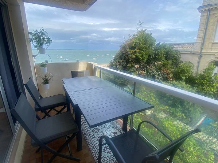 Gîte pour 2 personnes, avec Terrasse dans Pereire