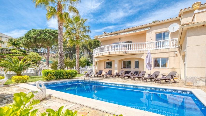 Dom wakacyjny dla 14 osób, z Balkon i Ogród w Lloret de Mar