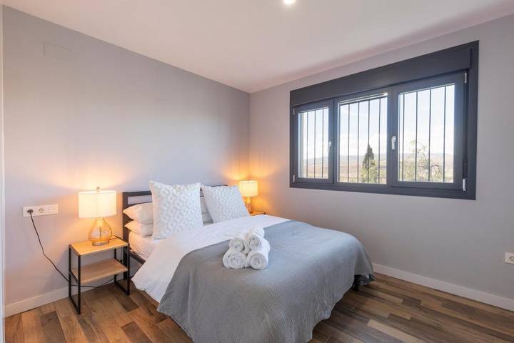 Casa rural para 8 personas, con jardín además de jacuzzi y piscina en Valle de Lecrín - 3