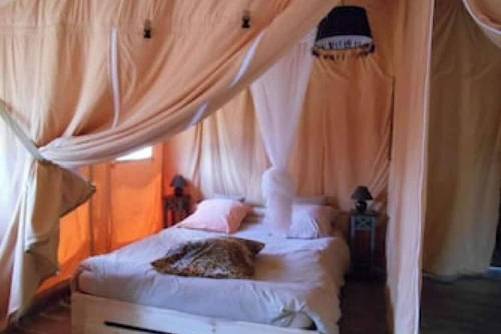 Immortal Lodges in Fautea, Zonza