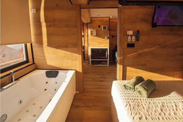 Appartement entier, Snowgranada Love Jacuzzi Monica Parking+Telesilla in Sierra Nevada Ski Resort, Monachil