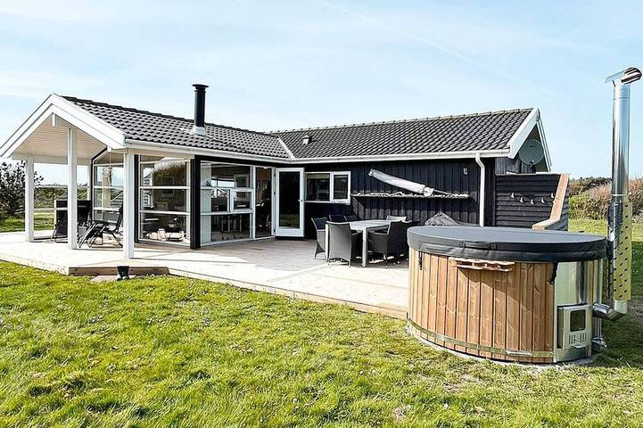 Ferienhaus für 6 Personen, mit Terrasse in Nørlev Strand