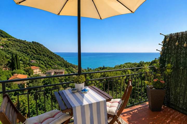 Appartamento per 3 persone, con Balcone e Terrazza nonché Giardino e Panorama a San Terenzo