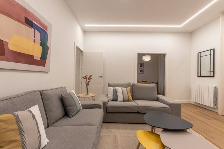 Entire apartment, Kuttun in Ibaiondo, Bilbao
