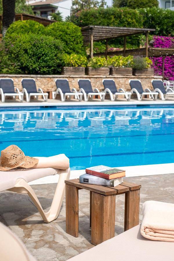 Double or Twin Room with Extra Bed in Calella de Palafrugell, Palafrugell