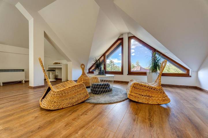 Ferienwohnung für 8 Personen, mit Terrasse und Ausblick in Zlatibor