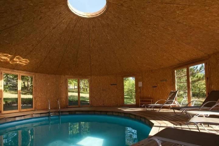 Location de vacances pour 4 personnes, avec terrasse et piscine à Entrepierres - 3