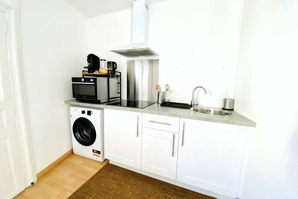 Entire apartment, Bohemia Centre Ville Sens - Netflix - Best Keys in Sens, Yonne