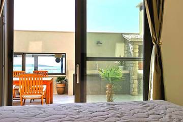 Villa for 9 People in Rukavac, Vis, Photo 2