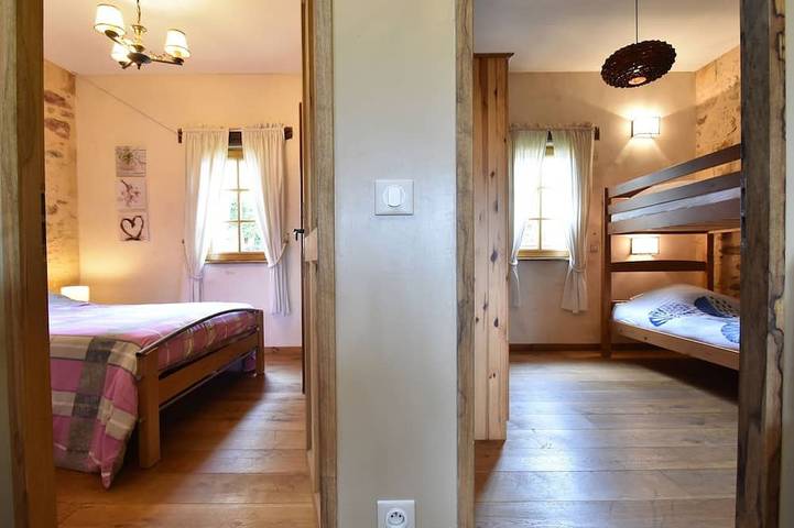 Location de vacances pour 6 personnes, avec piscine ainsi que terrasse et jardin, animaux acceptés à Montferrand-du-Périgord - 3