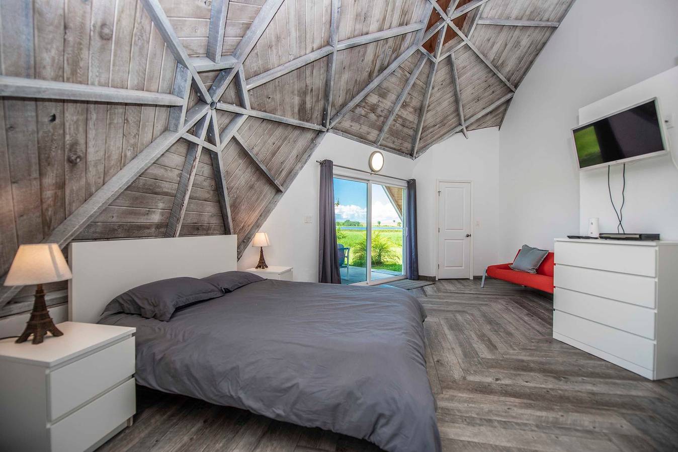 Ganzes Studio, Studio 01 - Lake Sumner in Lake County