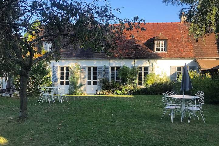 Location de vacances pour 10 personnes, avec Balcon et Jardin à Rethondes
