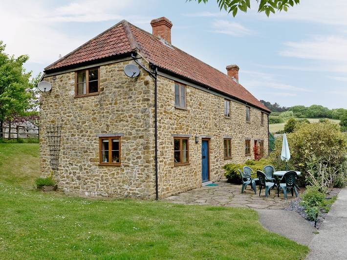 Holiday rental for 4 people, with garden in Dorset