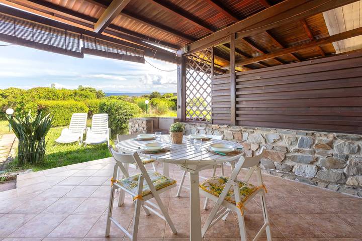Location de vacances pour 6 personnes, avec jardin, animaux acceptés à Stintino