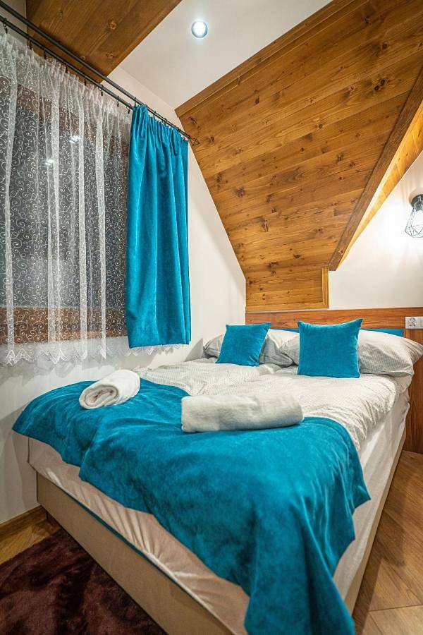 Three-Bedroom Chalet in Murzasichle, Karpaty (Polska)