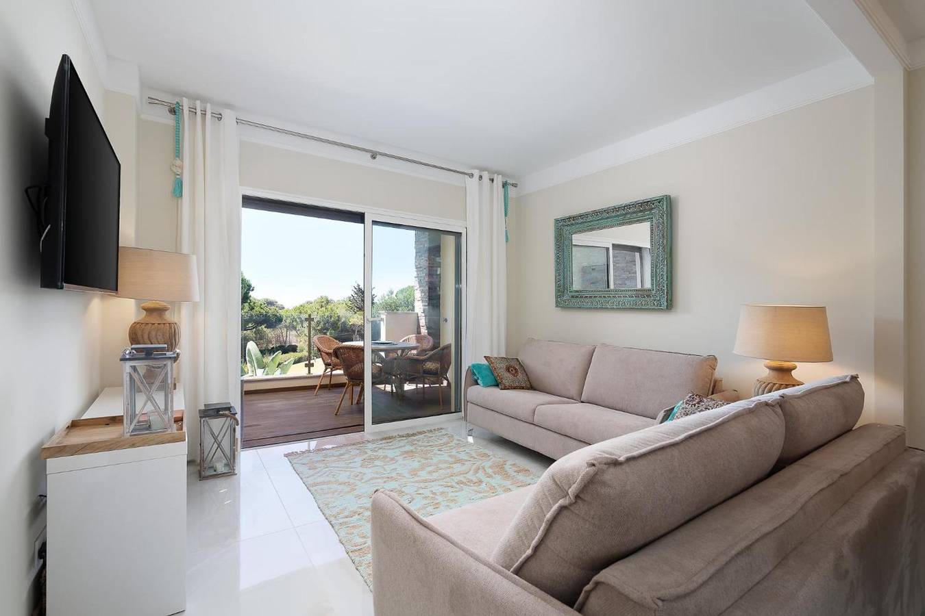 Apartamento inteiro, Apartamento 'Belharucas' com vista para o mar, Wi-Fi e ar condicionado in Aldeia das Açoteias, Albufeira