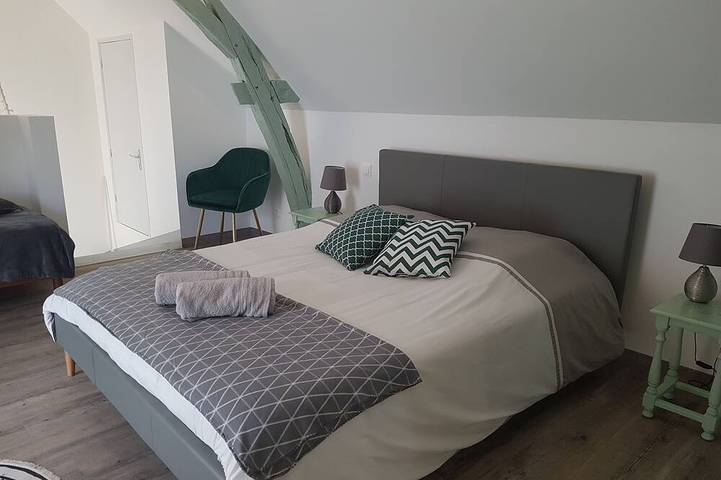 Location de vacances pour 3 personnes, avec Jardin et Piscine à Theneuil