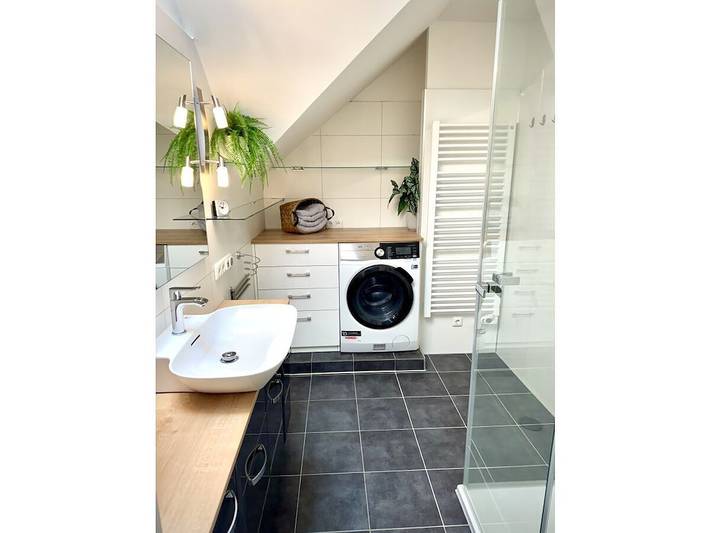 Gemütliche 1-Zimmer-Wohnung mit Balkon in der Nähe einer Bäckerei und des Flusses in Plön, Plön (Stadt)