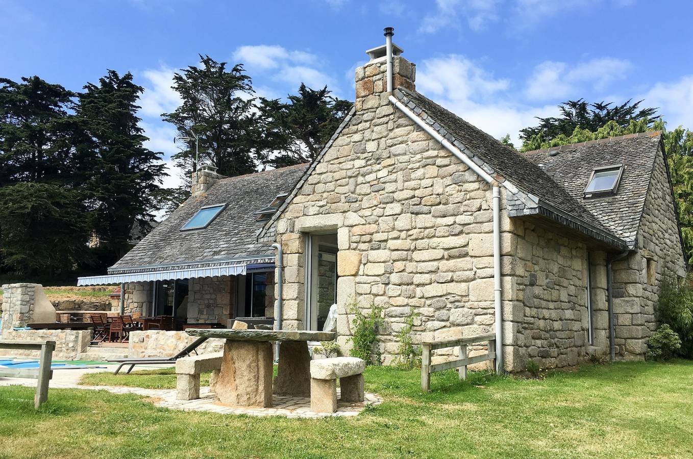 Maison de vacances 'Maison Bringwiller Plage 200m' avec piscine privée et terrasse privée in Trégastel, Côte de Granit Rose