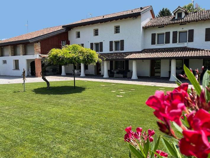 Location de vacances pour 6 personnes, avec vue ainsi que jardin et piscine à Codroipo - 4