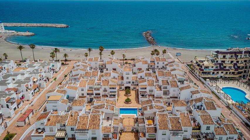 Ferienwohnung für 2 Personen, mit Pool und Meerblick sowie Terrasse, mit Haustier in Manilva - 4