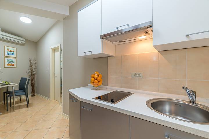 Ganze Wohnung, Ferienwohnung Irena A4 mit Pool - Mali Maj in Mali Maj, Grad Poreč