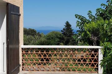 Cottage pour 2 personnes, avec jardin et terrasse à Furiani