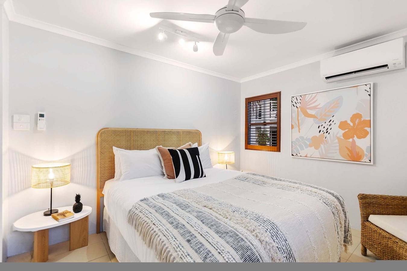 Entire apartment, Melaleuca Hideaway - Beach  Pool  free parking in Cairns, Far North Queensland