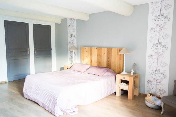 Location de vacances pour 14 personnes, avec jardin à Jonquières - 3