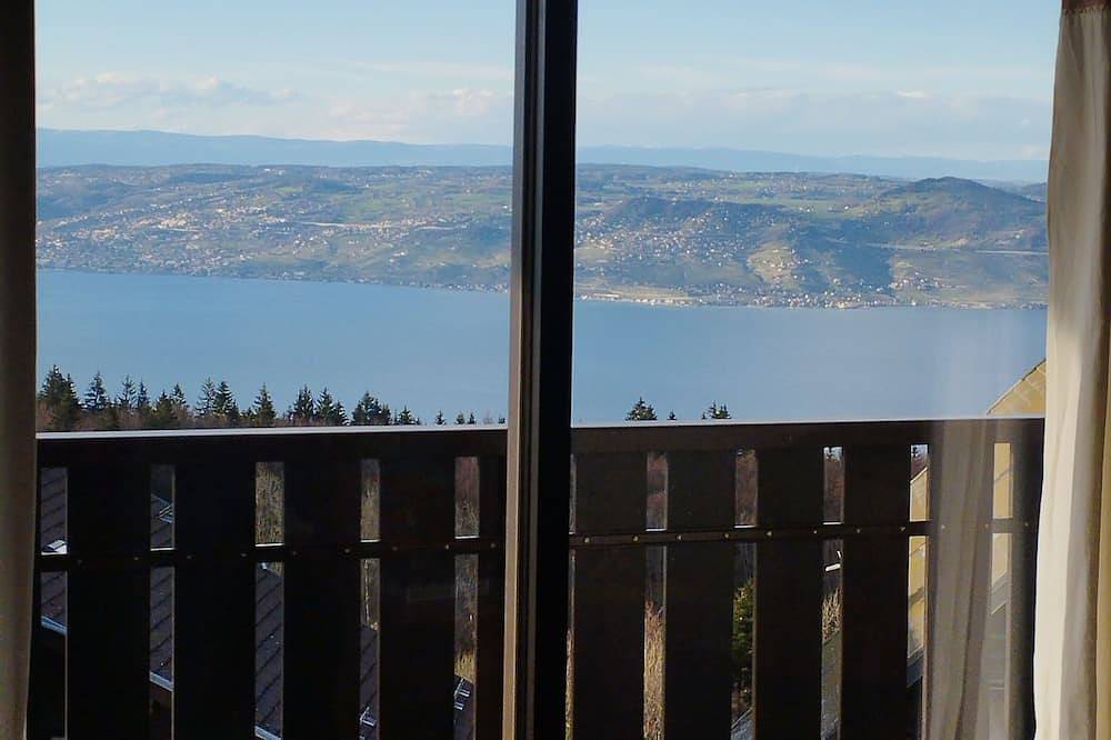 Entire apartment, Tout Schuss summer and winter Building le Schuss Apartment lake view in Thollon-les-Mémises, Thonon-les-Bains region