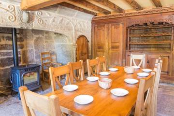 Gîte pour 10 personnes, avec jacuzzi et jardin ainsi que sauna et terrasse à Saint-Amans