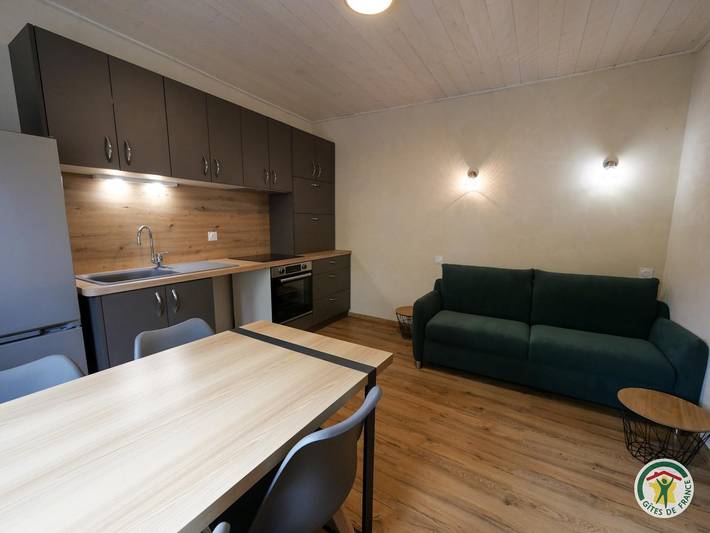 Gîte pour 4 personnes, avec jardin et terrasse à Poligny (Hautes-Alpes)