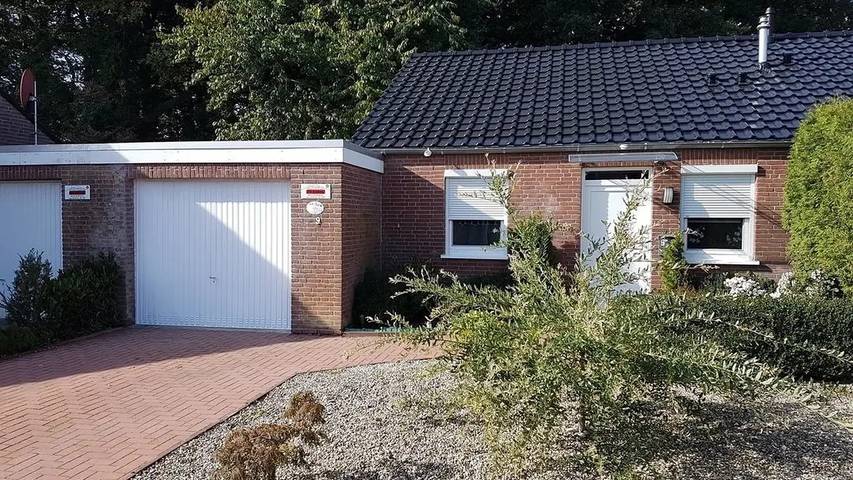 Ferienhaus für 4 Personen, mit Garten in Berumbur - 2