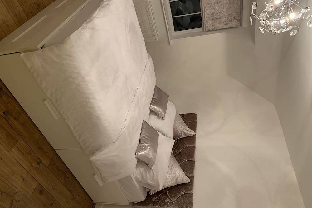 Entire apartment, Solihull apartment!! in Solihull, Birmingham Area