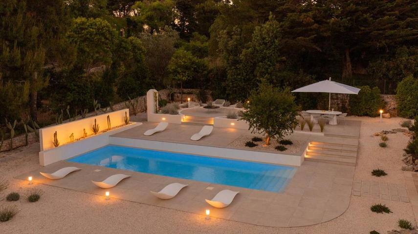 Villa per 11 persone, con giardino e panorama nonché piscina in Fasano