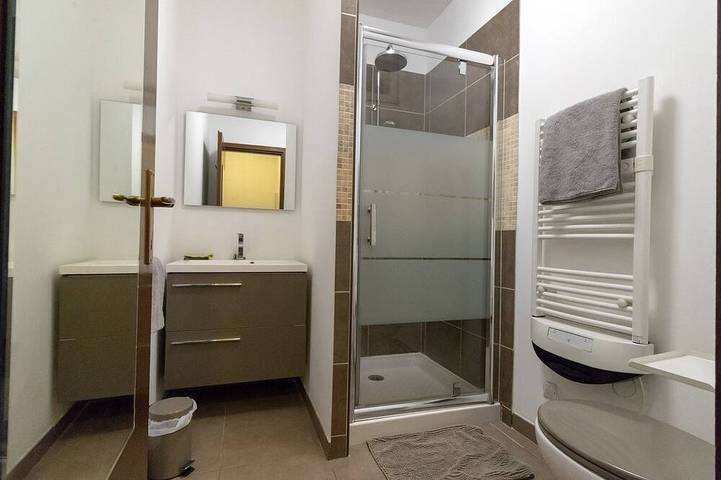 Ganze Wohnung, Appartement Maenat-Apartment-Eigenes Badezimmer-Gartenblick in Borgo, Bastia und Umgebung